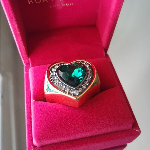 Kurt Geiger Gold Heart Ring with Emerald Green Stone - Picture 3 of 7